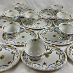 Cantagalli Italian Majolica Hand Painted Cup & Saucer Set, per set